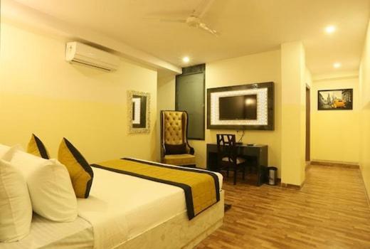 Hotel Plazzo Neu-Delhi Exterior foto